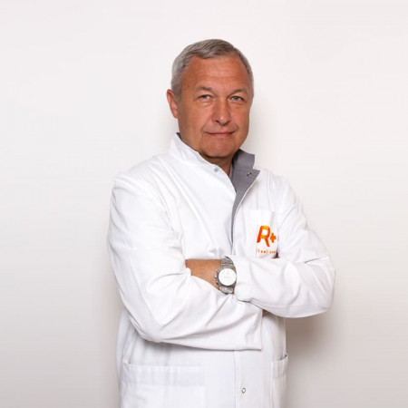 Никитин Петр Витальевич - ортопед-травматолог, кандидат медицинских наук, высшая категория | Клиника R+